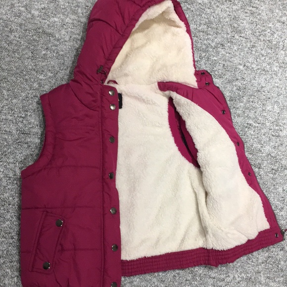 Vest - Picture 4 of 4